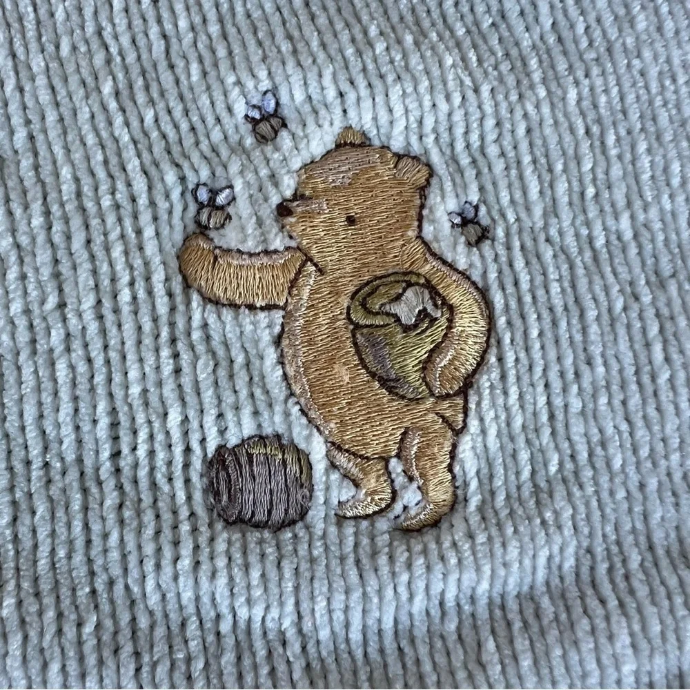 Vintage Classic Pooh Embroidered Chenille Baby Blanket Cream Honey Pot 31x39 GUC